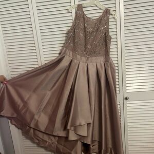 Chic High Low Dress in Sparkling Beige